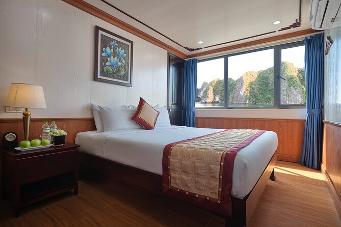 1 night Halong Bay Cruise-Titov Island,Surprise Cave,kayak,meals - Boarding at noon and settling into the cabin