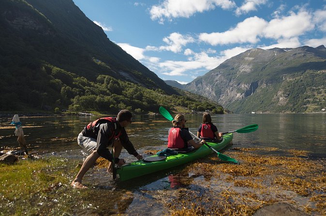 2-Hour Guided Kayak Experience in Geiranger - The guide matters more than the gear