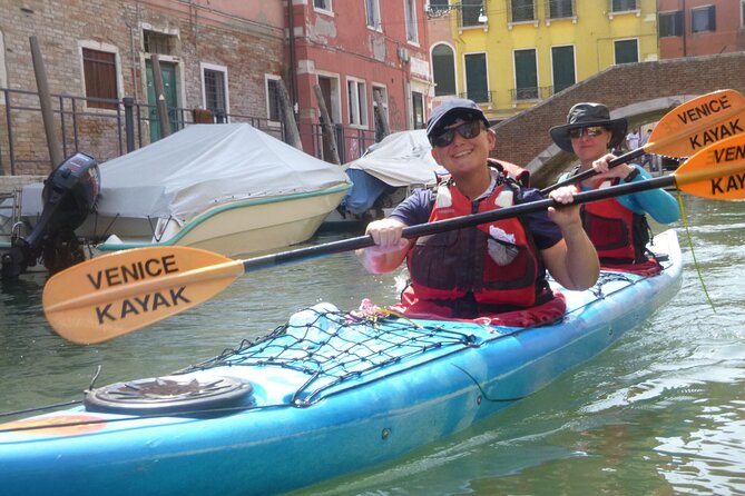 2 Hour Venice Canal Kayak Tour - Premium experience by day - What to wear and bring for two hours