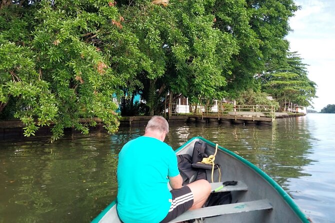 3-hour canoe tour through Tortuguero National Park - Why Tortuguero is best seen from a canoe