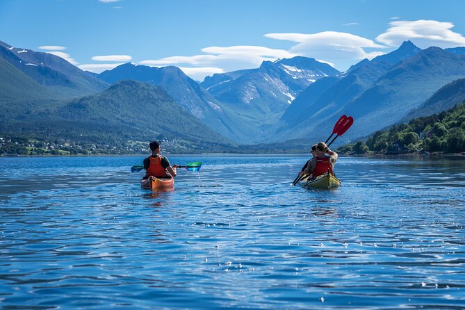 3-Hour Kayak Tour in Åndalsnes - A gentle start in Åndalsnes harbor
