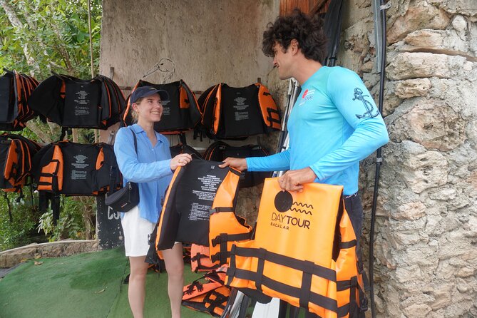 3 hr Pontoon Tour with access to Beach Club and Free Kayaks - Beach club access and the free kayaks