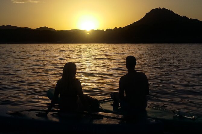 90' Stand Up Paddle tour in a small group in Cala Ratjada - What the small group changes
