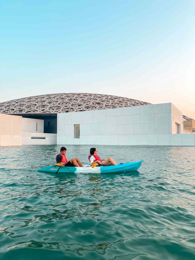 Abu Dhabi: Guided Kayak Tour around Louvre - What the One-Hour Route Is Like