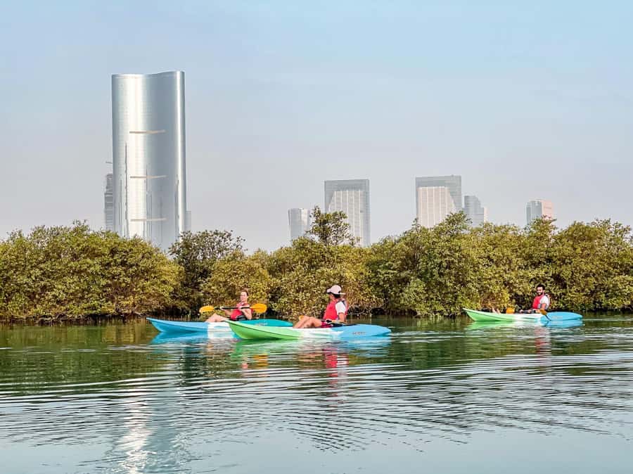 Abu Dhabi: Reem Central Park 2-hour Guided Kayak Tour - From Reem Central Park beach to the first channel