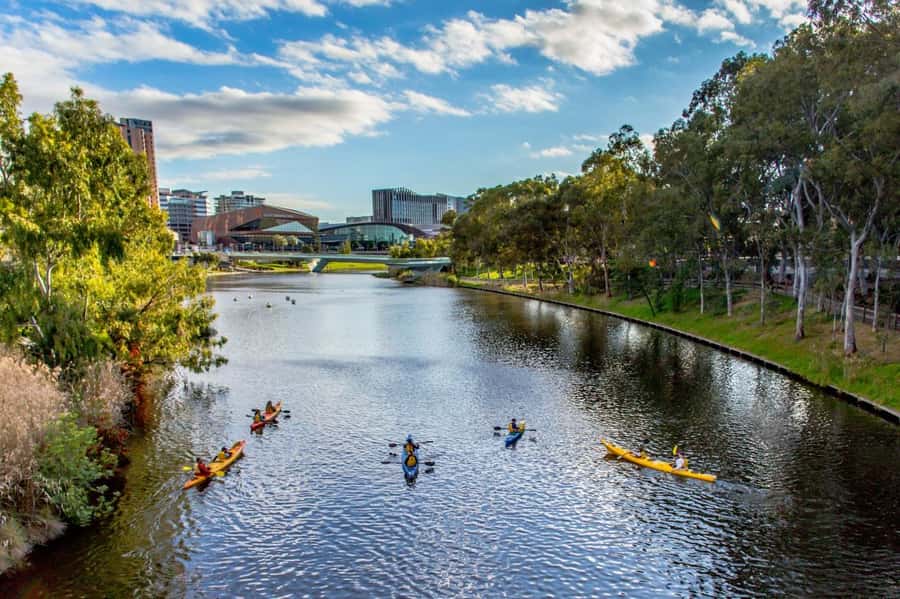 Adelaide: City Kayaking Experience - Learning the basics before leaving shore