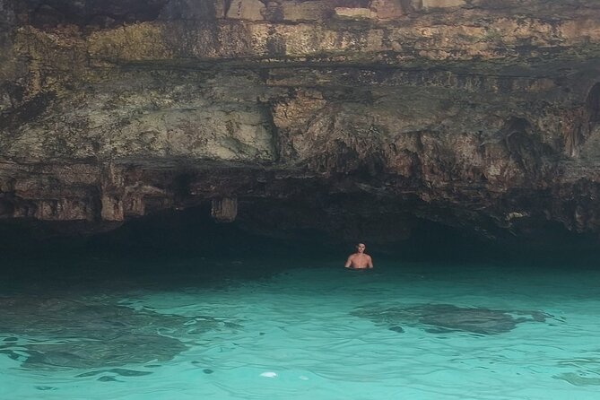 Adventure to the caves by canoe - Weather can change the whole outing