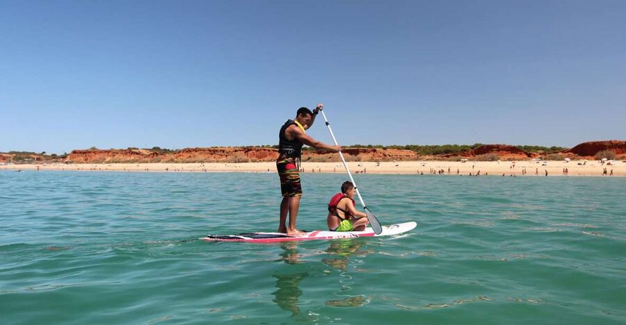 Albufeira: 1 Hour Stand-Up Paddleboard Experience - Starting at the beach with the right amount of instruction