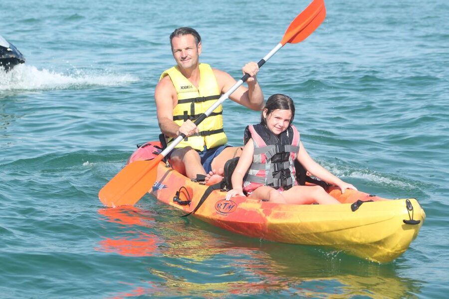 Albufeira: Kayak Rental - Seeing Rocha Baixinha from the water