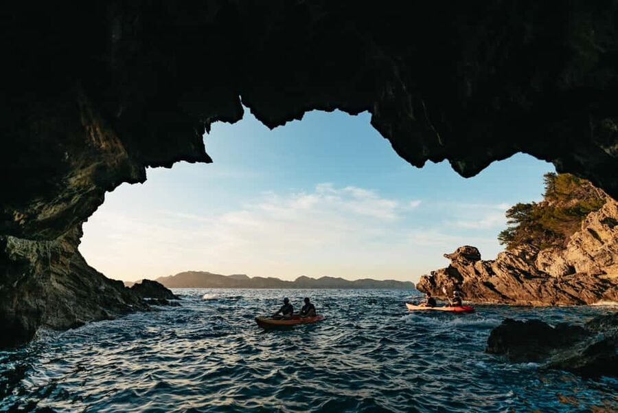 Alcudia: Kayak Tour with Snorkel & Sea Cave Swim - What to pack and how to prepare