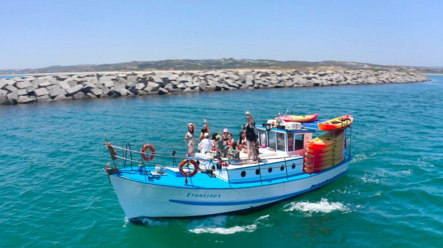 Alvor: Explore Caves Boat and Kayak Tour - Why this Alvor boat and kayak trip works so well
