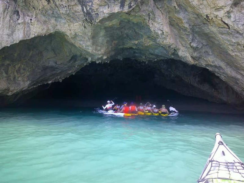 Amalfi Coast: Kayak, Snorkeling, Pandora Cave & Hidden Beach - What the guides do well