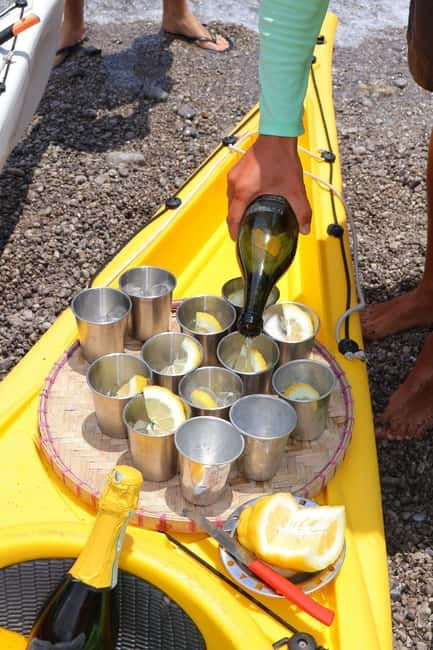 Amalfi: Kayak-Snorkel to Pandora Cave, Hidden Beach & Drinks - The Sulfur Cave and its unusual water