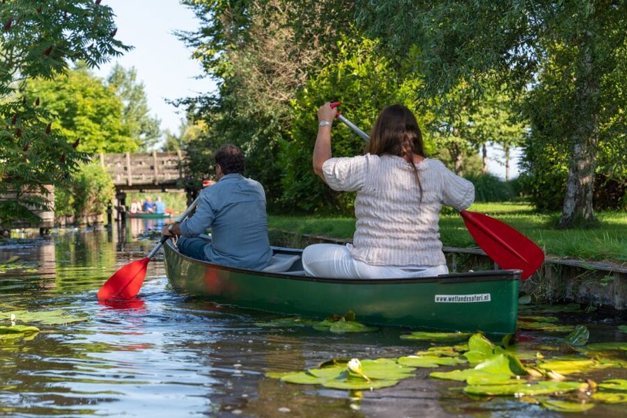 Amsterdam: 2-Hour Guided Canoe Trip - Who should book this canoe trip?