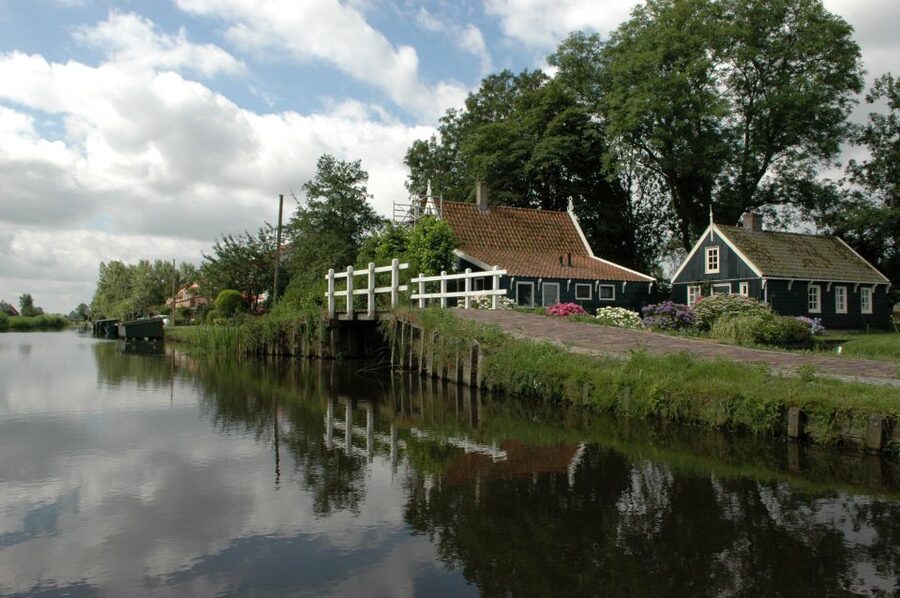 Amsterdam 5-Hour Guided Canoe Trip in the Wetlands - Who should book this outing?