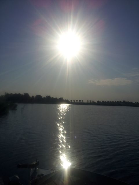 Amsterdam: Dutch Countryside Sunset Canoe Tour - A drink before the canoe launch