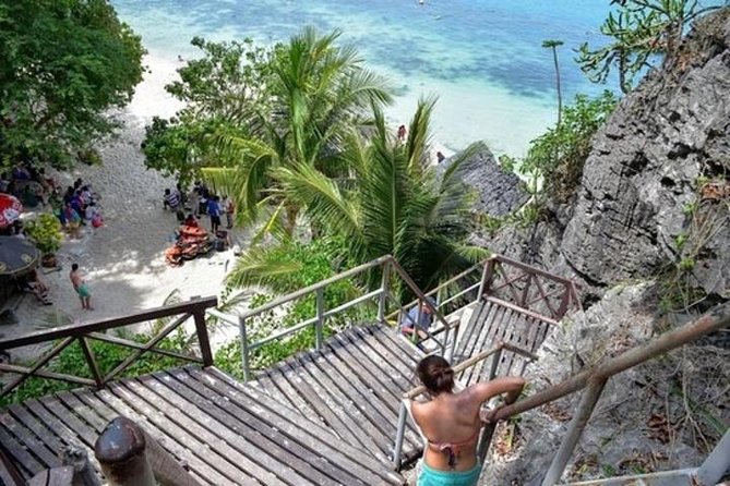 Ang Thong: Marine Park Full-Day Kayaking & Snorkeling Tour - What the guides do well