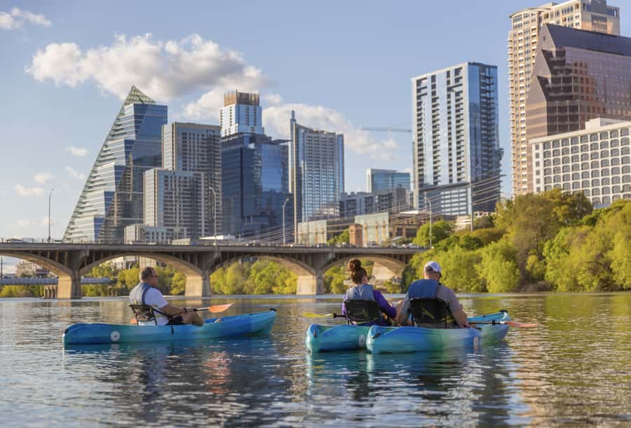 Austin: Downtown Skyline Kayaking Tour - Getting started near the kayak rental desk