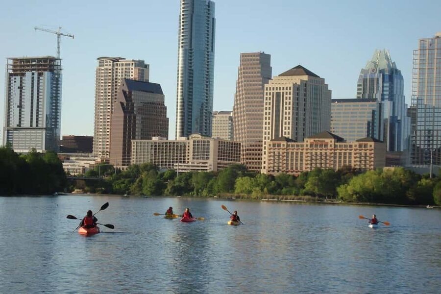 Austin: Kayak and Canoe Rental on Lady Bird Lake - How the price works at $15 per person