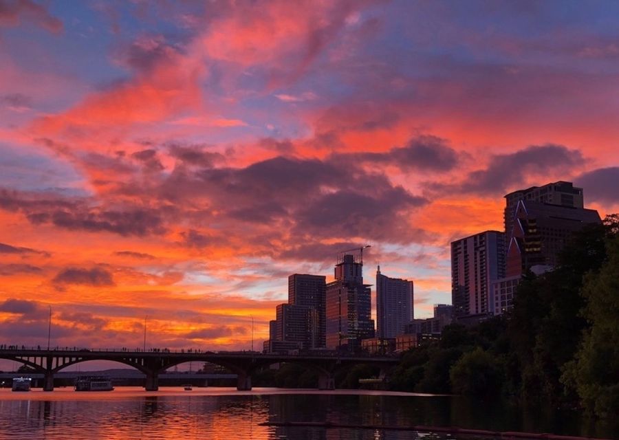 Austin: Sunset Bat Watching Kayak Tour - Key points at a glance