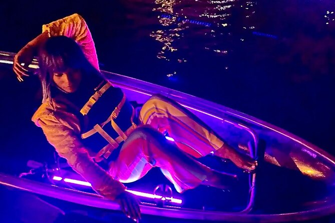Austin Texas Night Clear Kayaking Glow Tour - Getting set up in a tandem kayak