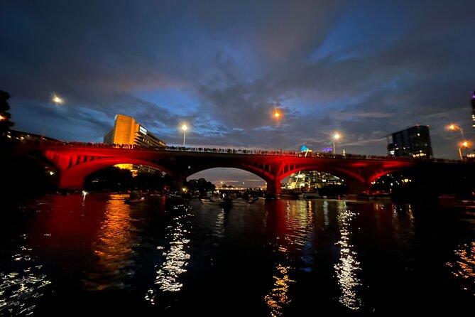 Austin Texas Night Clear Kayaking Glow Tour - Staying comfortable on the water