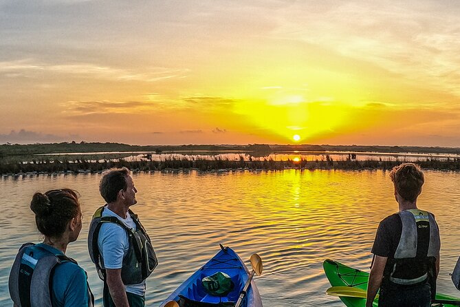Bacalar Sunrise in Kayak - Sunrise at Laguna Mariscal