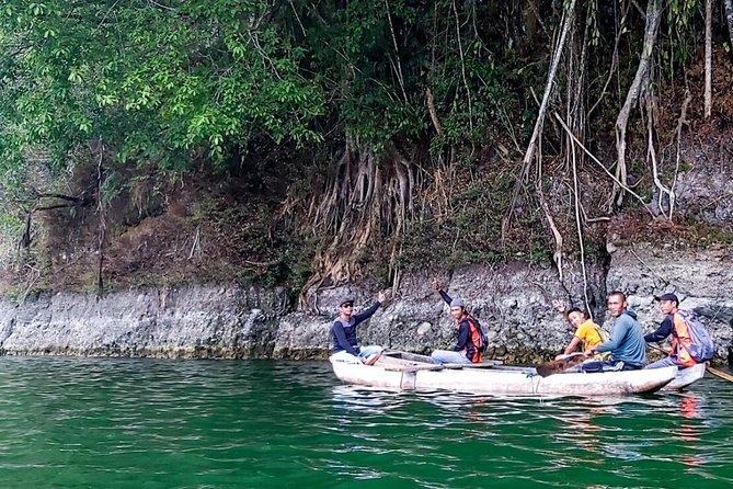 Bali Jungle Trekking and Lake Canoeing Tour - Through the forest between Buyan and Tamblingan