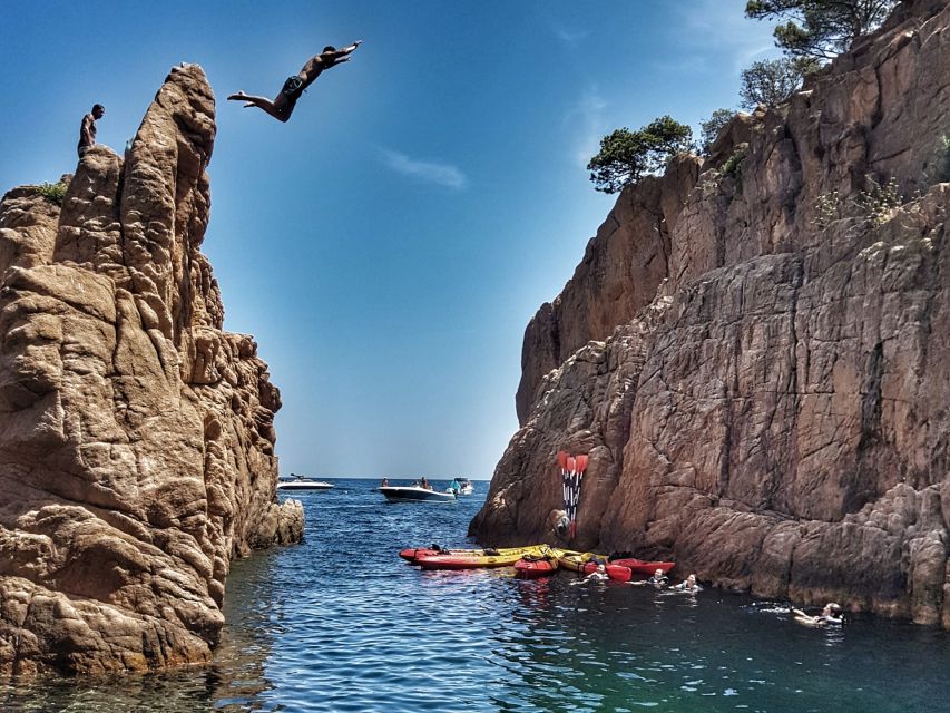 Barcelona: Costa Brava Tour with Kayak & Lagoon Snorkeling - Platja de Sant Pol gives you breathing room