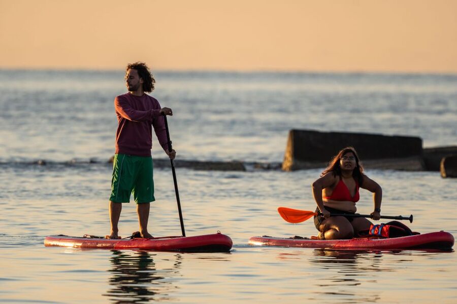 Barcelona: Paddlesurf Rental Barceloneta beach (75min) - What I would bring to Barceloneta Beach