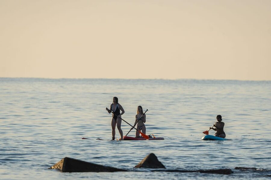 Barcelona: Sunset Paddleboarding Experience with 1 Beer - Why sunset paddleboarding works well in Barcelona