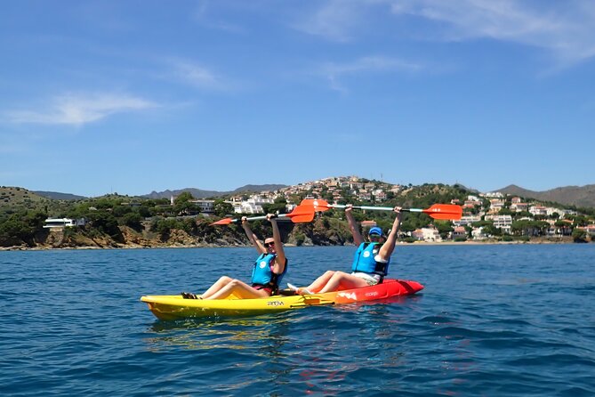 Barcelona Wild Experience: Kayak and Snorkel in Costa Brava - A simple lunch outdoors
