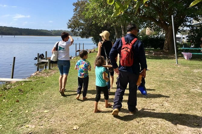 Batemans Bay Sunset Pizza Kayak Tour - Float and Feast - Ordering your pizza before you paddle