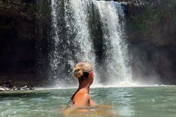 Behind The Bay - Explore Like a Local: Waterfalls/paddleboarding - Broken Head Nature Reserve and its white-sand beaches