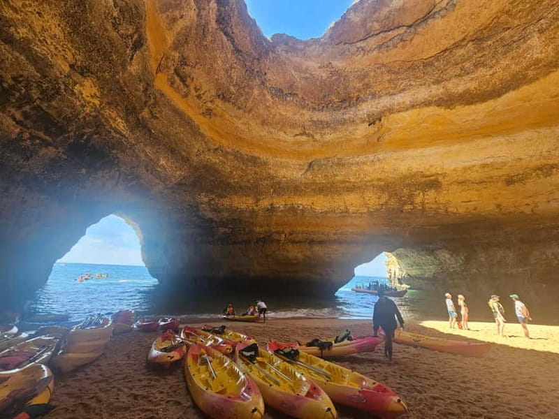 Benagil: Benagil Caves Guided Kayak Tour - What happens at Benagil Beach