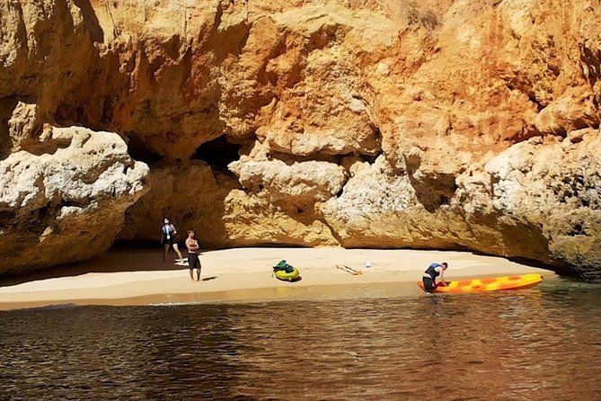 Benagil caves's kayak tour - Entering Benagil and the smaller caves