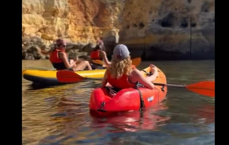 Benagil: Guided Kayak Tour inside caves and Praia da Marinha - Key points to know before you book