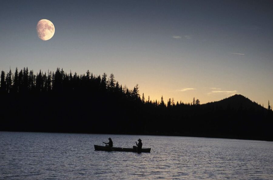 Bend: Moonlight and Starlight Canoe Tour - Learning to paddle before the light fades