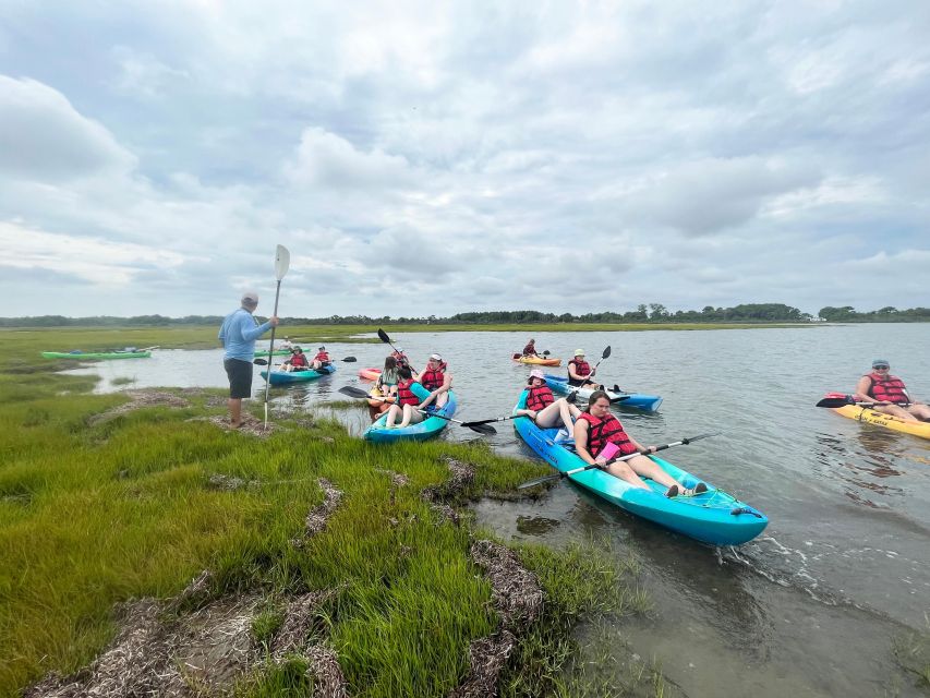 Berlin: Assateague Island Wildlife Discovery Kayak Tour - Getting on the water in a one or two-person kayak
