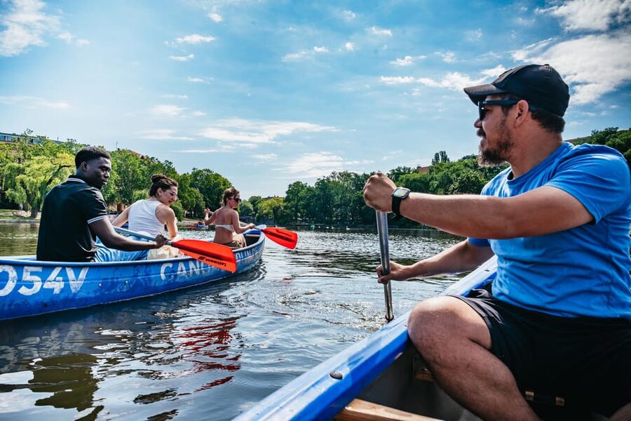 Berlin: Guided Tour by Canoe - Meeting the group at Port Biergarten Jockel