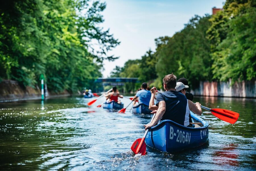 Berlin: Guided Tour by Canoe - Who will enjoy this canoe tour?