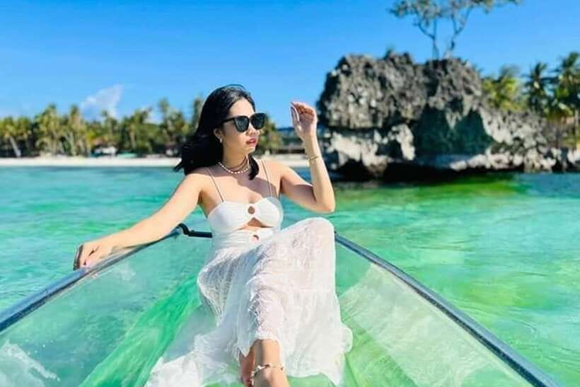 Boracay: Crystal Kayak Photo-op Experience - The value of $6 for 15 minutes
