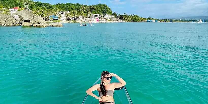Boracay: Crystal Kayak Photo-op Experience - Who will enjoy this most
