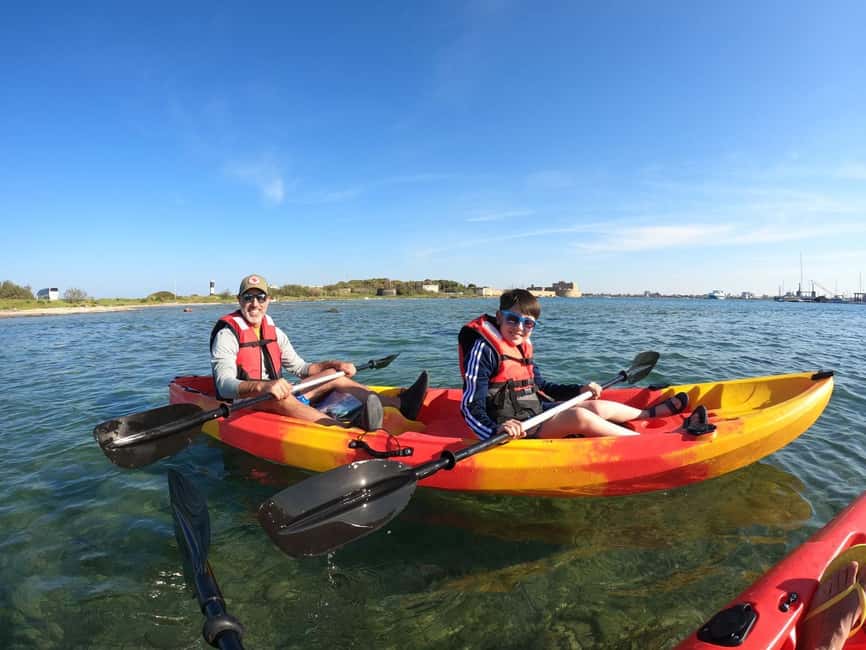 Brindisi: Guided Kayak Tour - Castello a Mare and the defense of St. Andrew’s Island