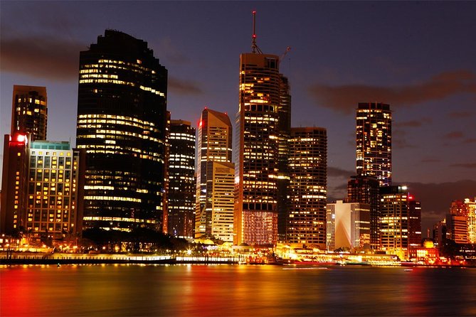 Brisbane City Twilight Kayak - Starting at Riverlife in Kangaroo Point