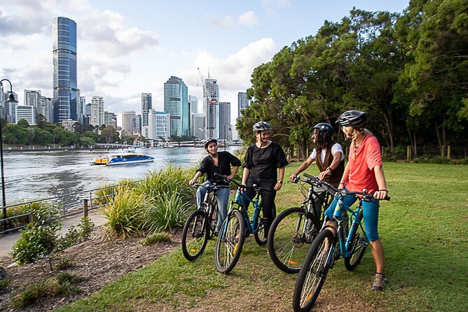 Brisbane Kayak, Bike - Crossing the Goodwill Bridge and reaching the Botanic Gardens