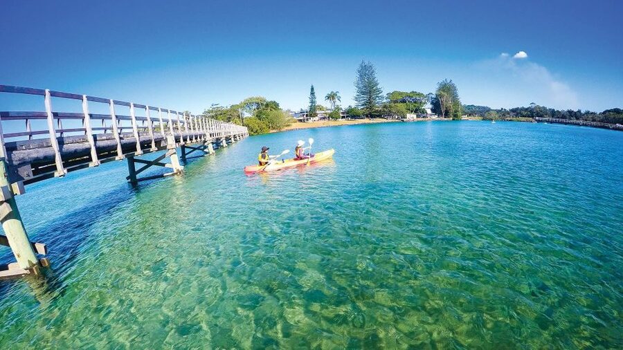 Byron Bay: Brunswick River Scenic Kayak Tour - A riverside pause for swimming and snacks