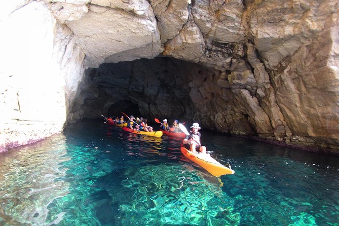 Cabo de Gata Active. Guided kayak and snorkel route through coves of the Natural Park - Who will enjoy this outing most