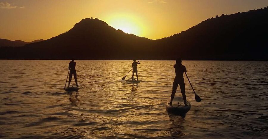 Cala Rajada: Stand Up Paddle Sunset Tour - Getting started with the right board and basic instruction