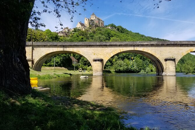 Canoe Butterfly - The rental process from base to river